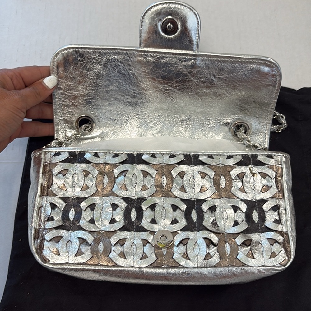 Chanel Metallic CC Vintage flap bag - Picture 7 of 12
